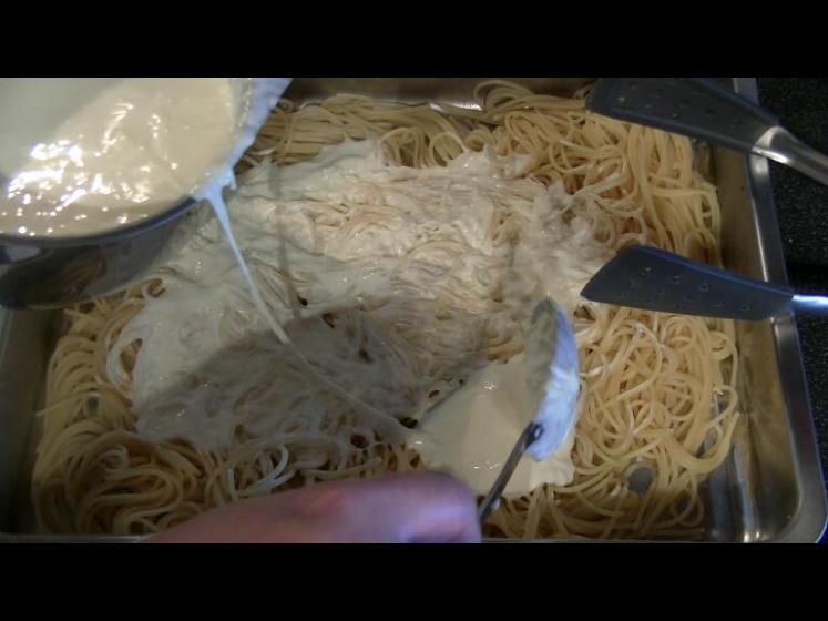 KäsesauceaufSpaghetti